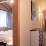 ريناتا